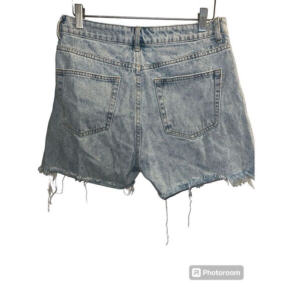 ✨Adika Destroyed Denim Sz Large Shorts✨ - Picture 4 of 7